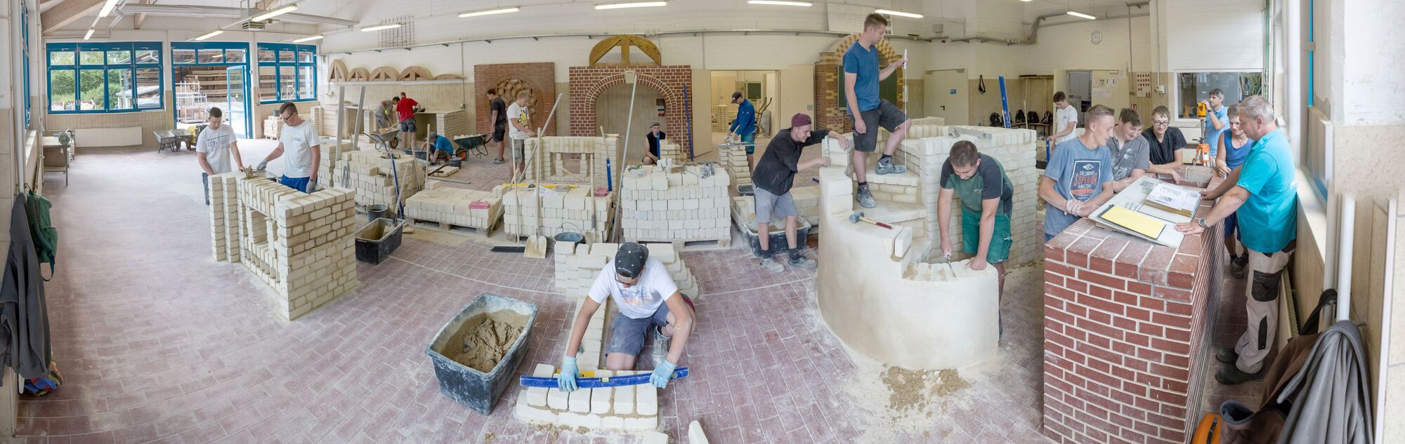 Panorama-Aufnahme der Maurerwerkstatt des Bildungs- und Technologiezentrums der HWK Chemnitz.